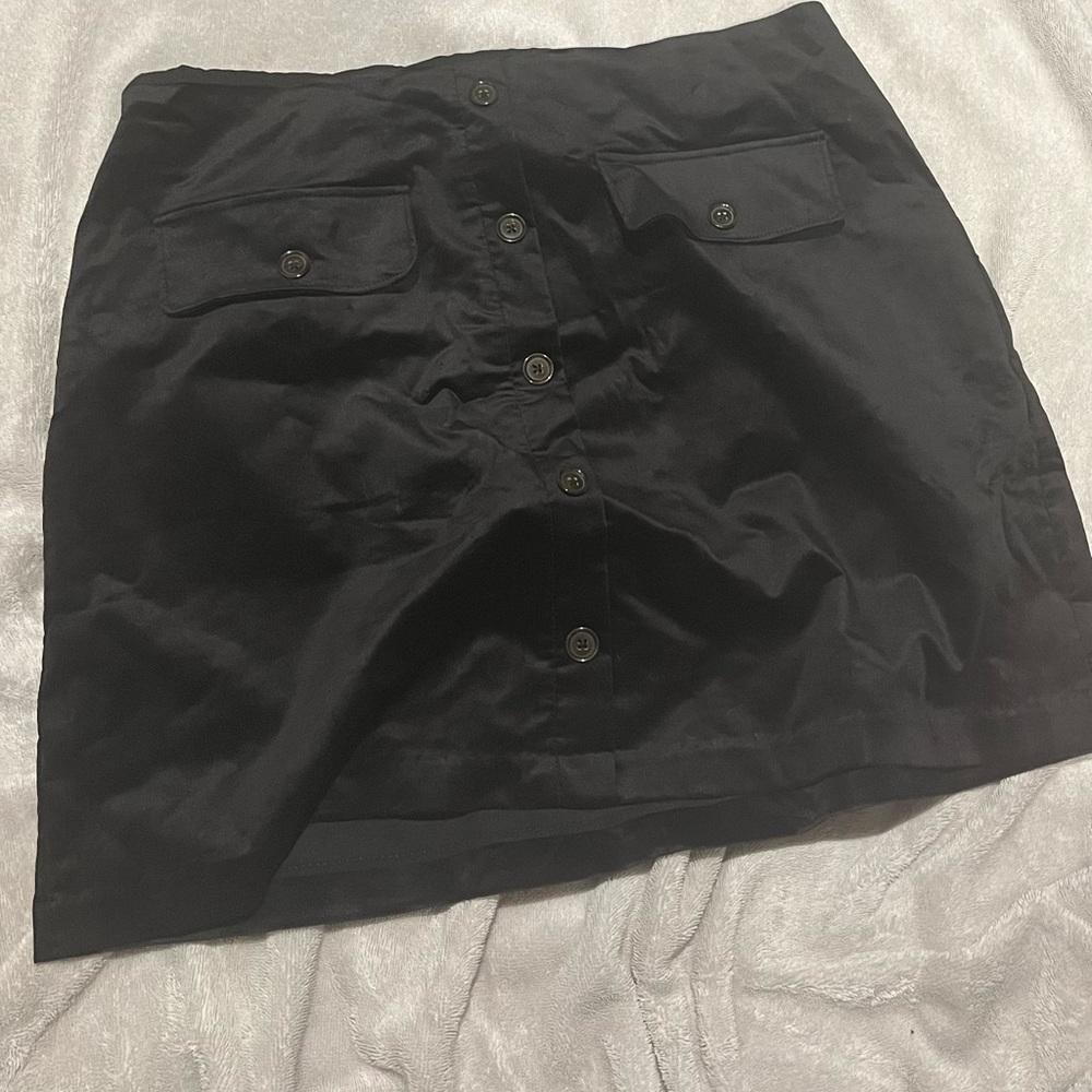 Short velvet skirt